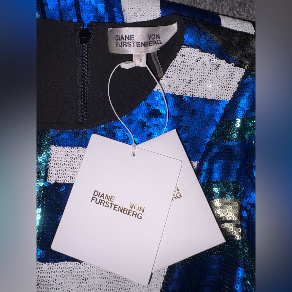 Diane von Furstenberg Striped Sequin Long-Sleeve Dress – Size 4 – NWT ✨🖤 - Picture 6 of 6